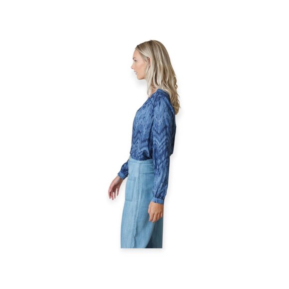 Indi & Cold Tie dye effect print blouse in Indigo size L EUC 100% viscose - Picture 4 of 14